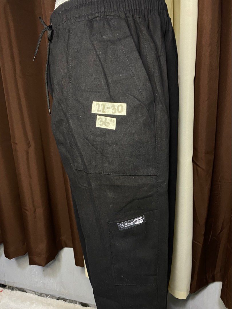 SHEIN BAGGY CARGO PANTS on Carousell