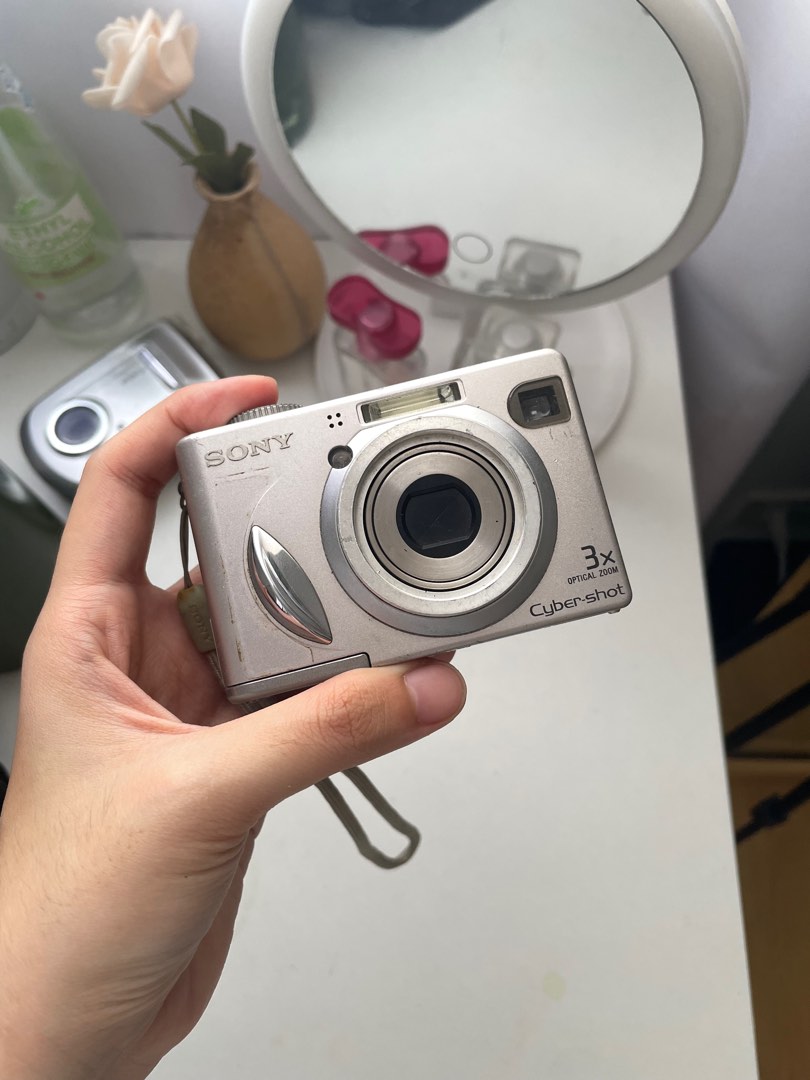 Sony Cybershot DSCW5, Photography, Cameras on Carousell