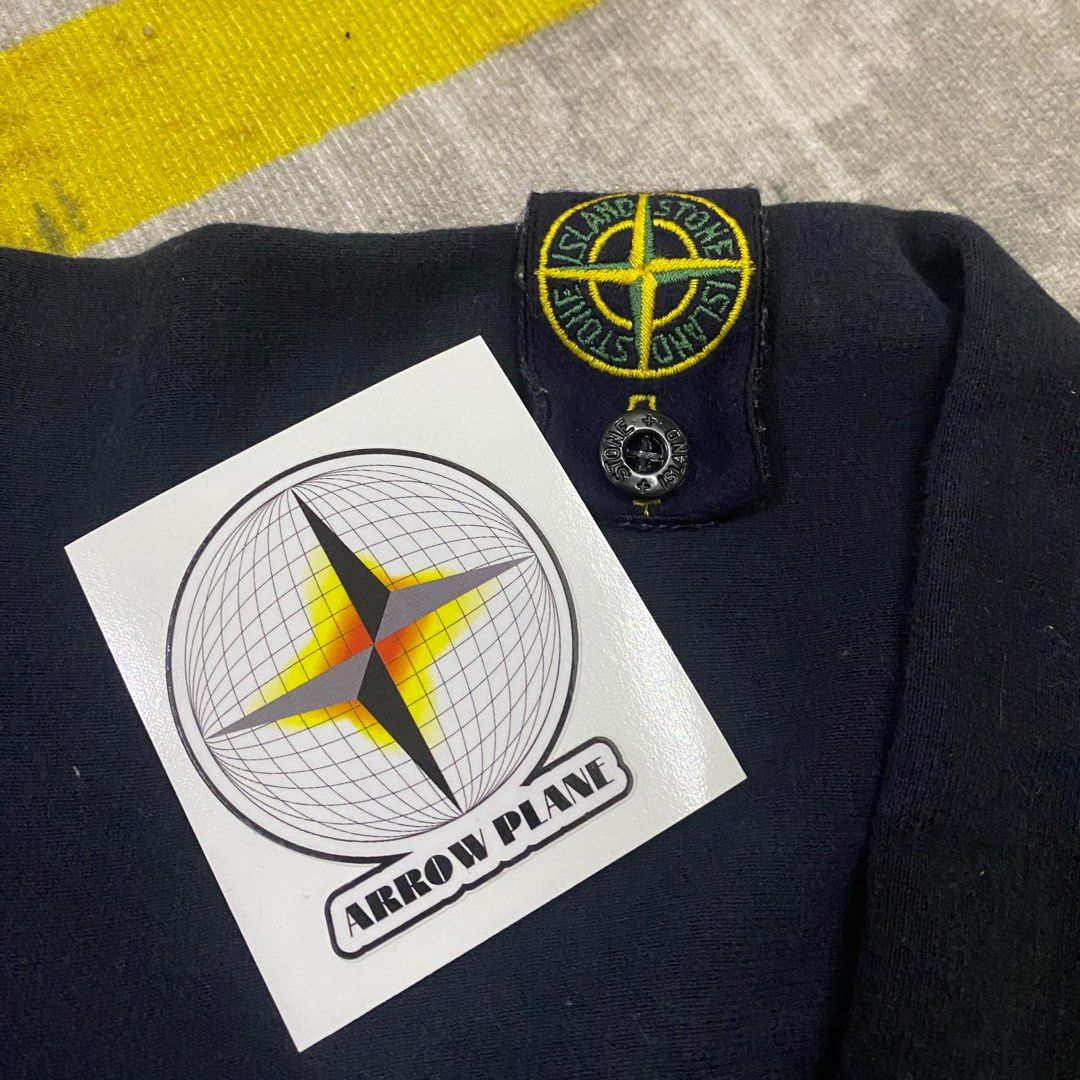 Stone island junior Men s Fashion Activewear on Carousell