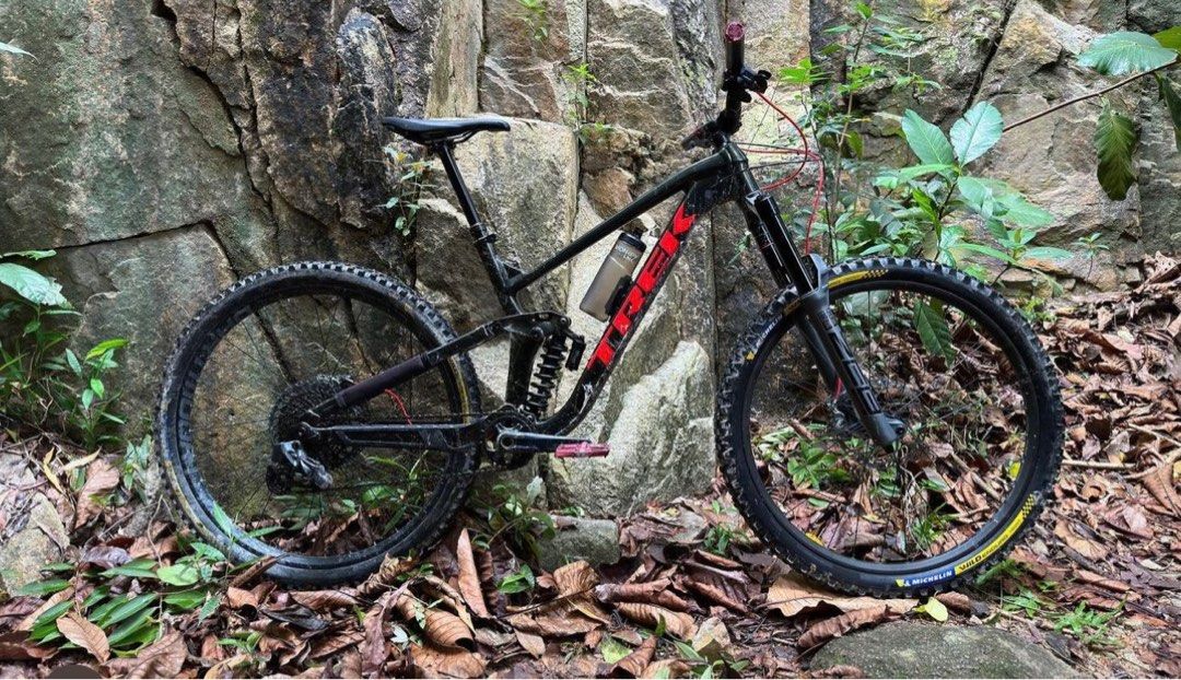 Trek Slash 7 Sports Equipment Bicycles Parts Bicycles on