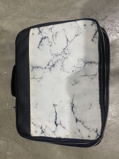 (Category: ) located in . Submitted by alitaptap.preloved (Listing ID 1227185373, Image 1). Description: .