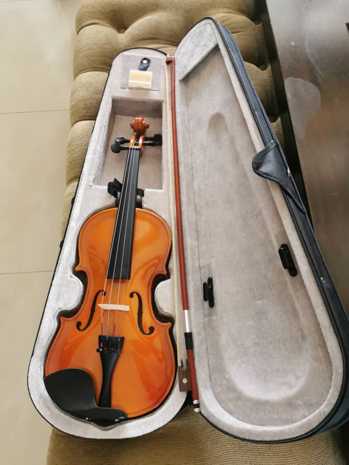 ♥新品未使用♥バイオリン4/4大人用弓ケース付き美品ホビー・楽器 