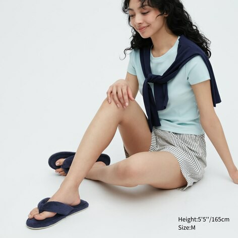 Uniqlo Slippers, Women's Fashion, Footwear, Slippers and slides on ...