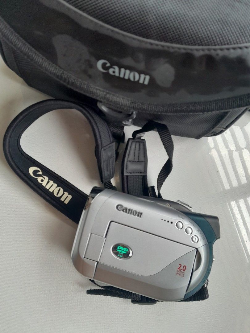 Vintage Canon DC22 Video Camera Full Set, Photography, Video Cameras on