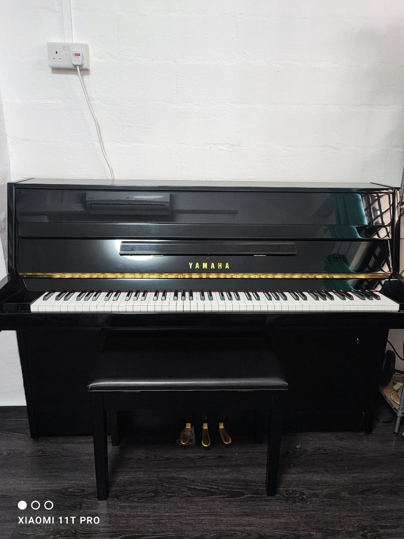 Yamaha Upright Piano JU109, Hobbies & Toys, Music & Media, Musical