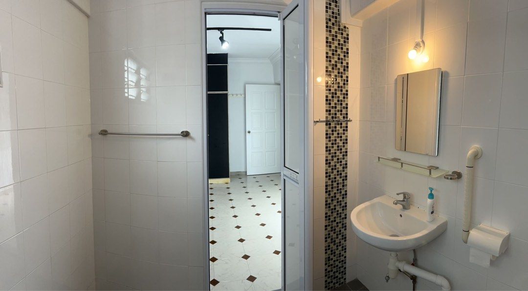 142 Lorong Ah Soo, Property, Rentals, Room Rentals on Carousell