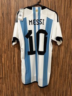 Lionel Messi Argentina Champions 2022 World Cup Soccer Trophy - POSTER  20"x30"