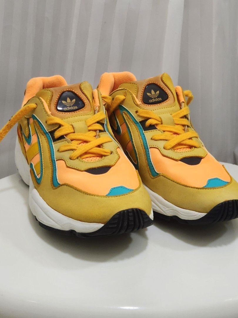 Adidas yung jaune store