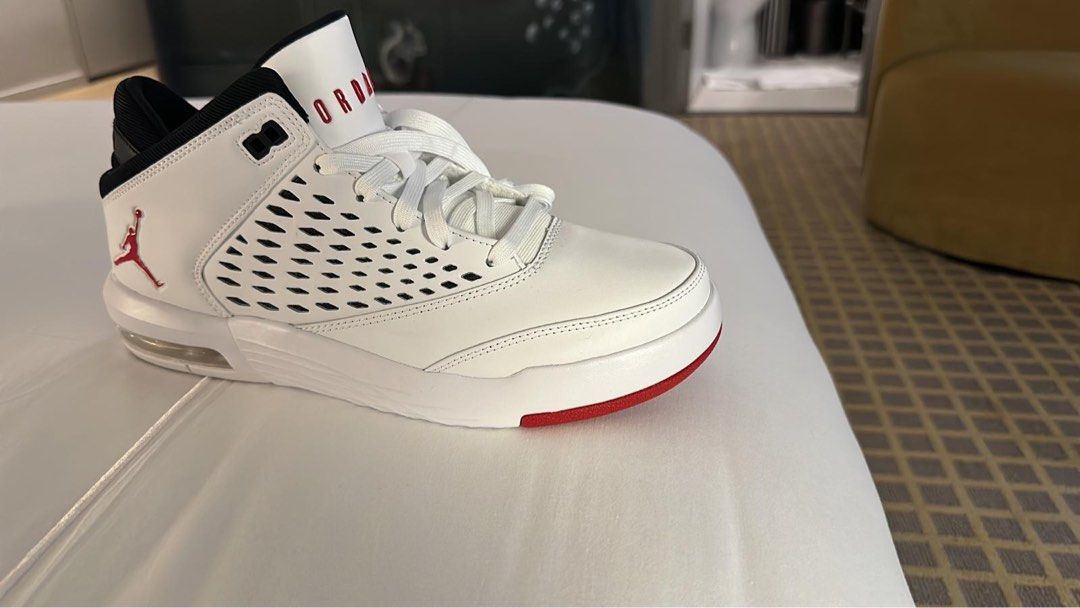 Nike air jordan flight shop origin 4 triple white