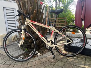 (Category: ) located in . Submitted by ukeridegolf (Listing ID 1227312899, Image 1). Description: .