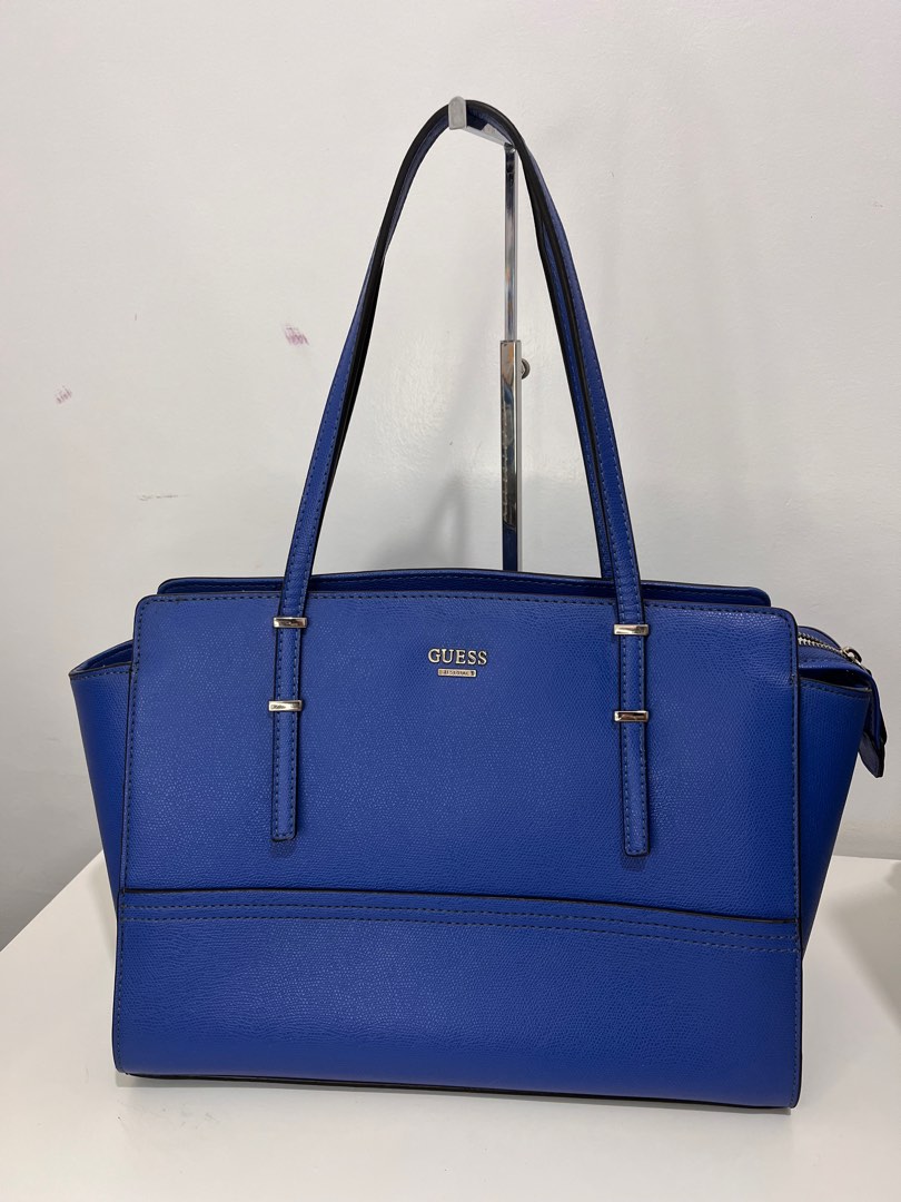 Authentic guess bag good as new on Carousell