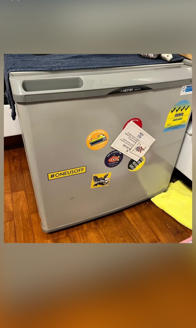 Bar Fridge, TV & Home Appliances, Kitchen Appliances, Refrigerators