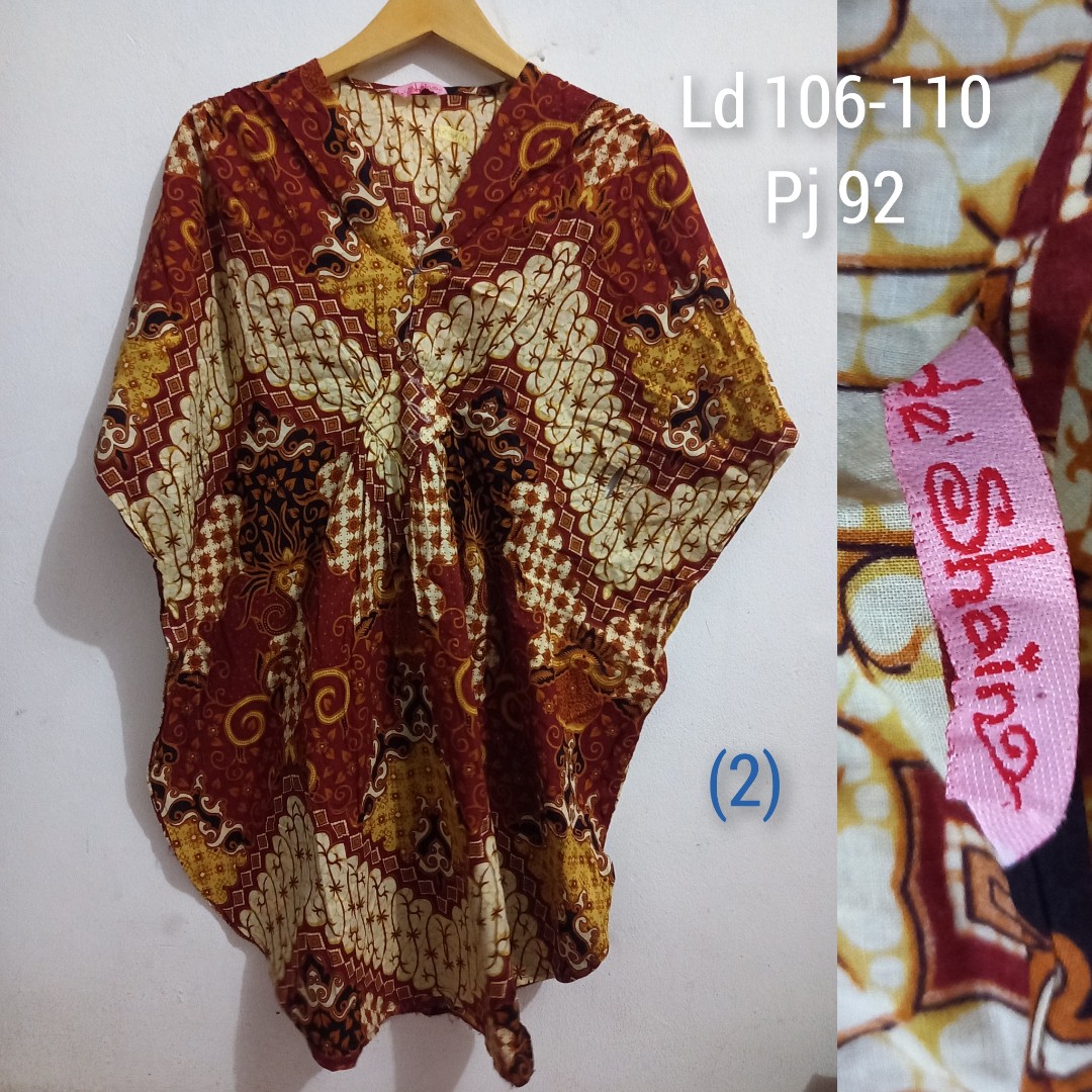 Batik kalong jumbo, Fesyen Wanita, Muslim Fashion, Atasan di Carousell