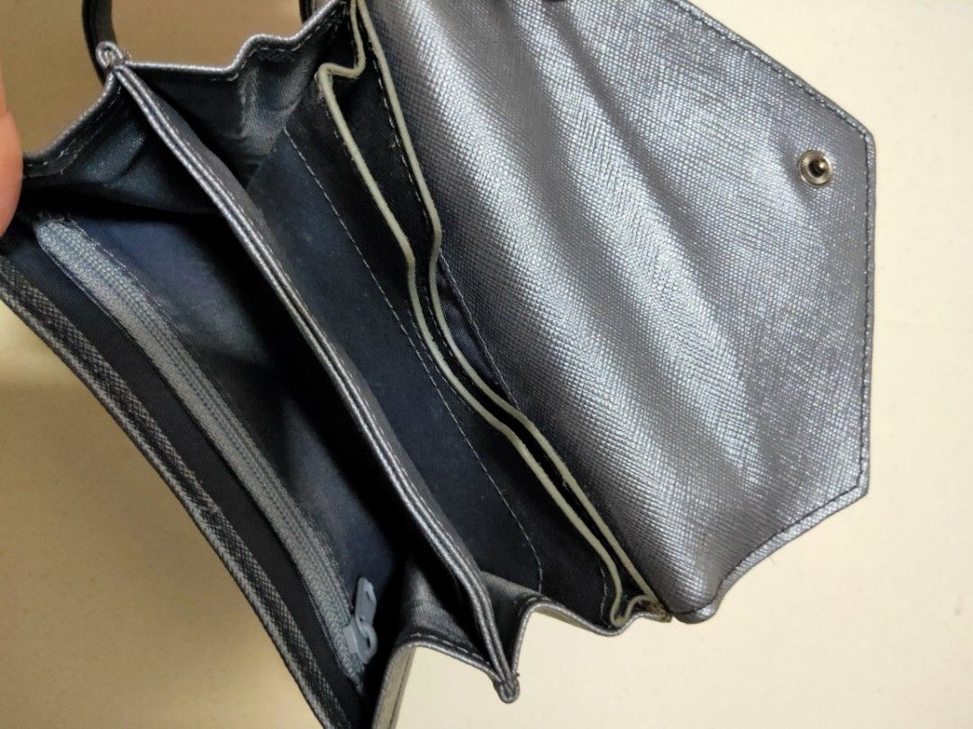 Kenneth cole reaction discount women's wallet price