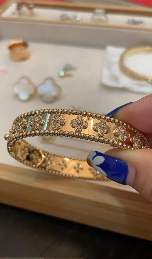 Vca perlee discount clover bracelet
