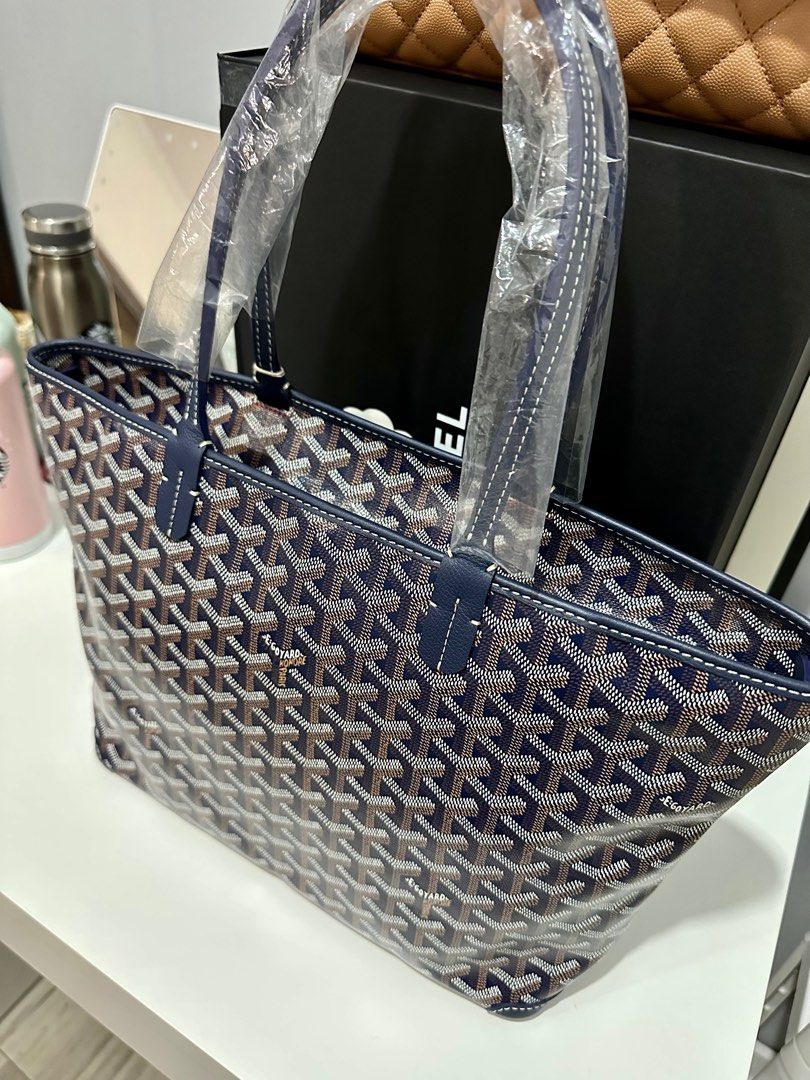 Brand New, unused, 100% authentic Goyard Artois PM (Rose - Limited Colour),  Women's Fashion, Bags & Wallets, Cross-body Bags on Carousell