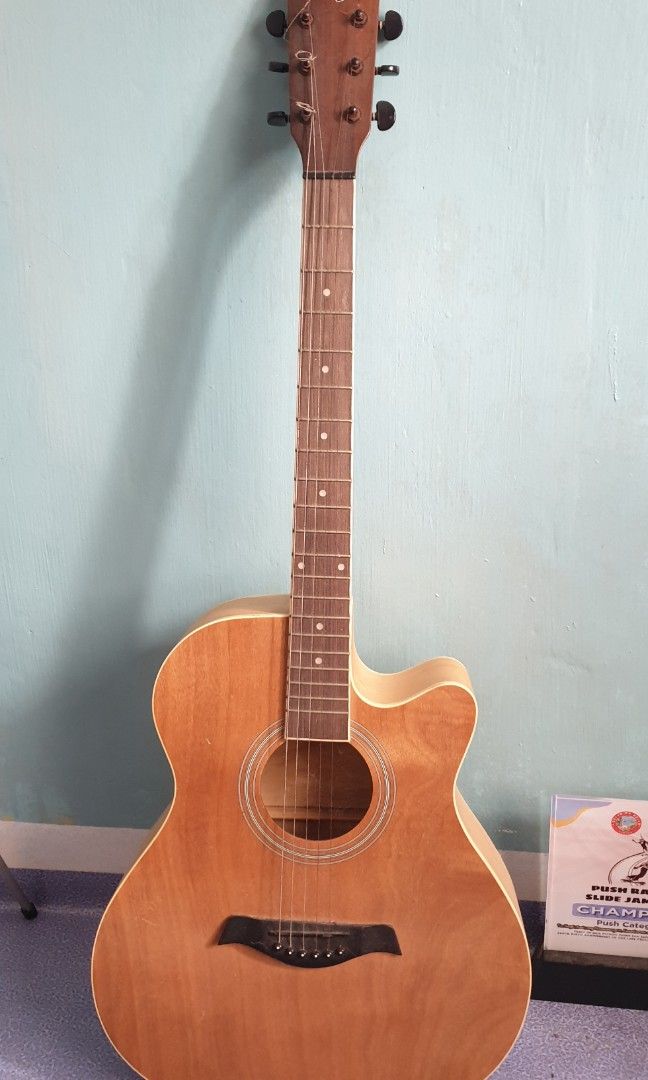 Cadenza store acoustic guitar