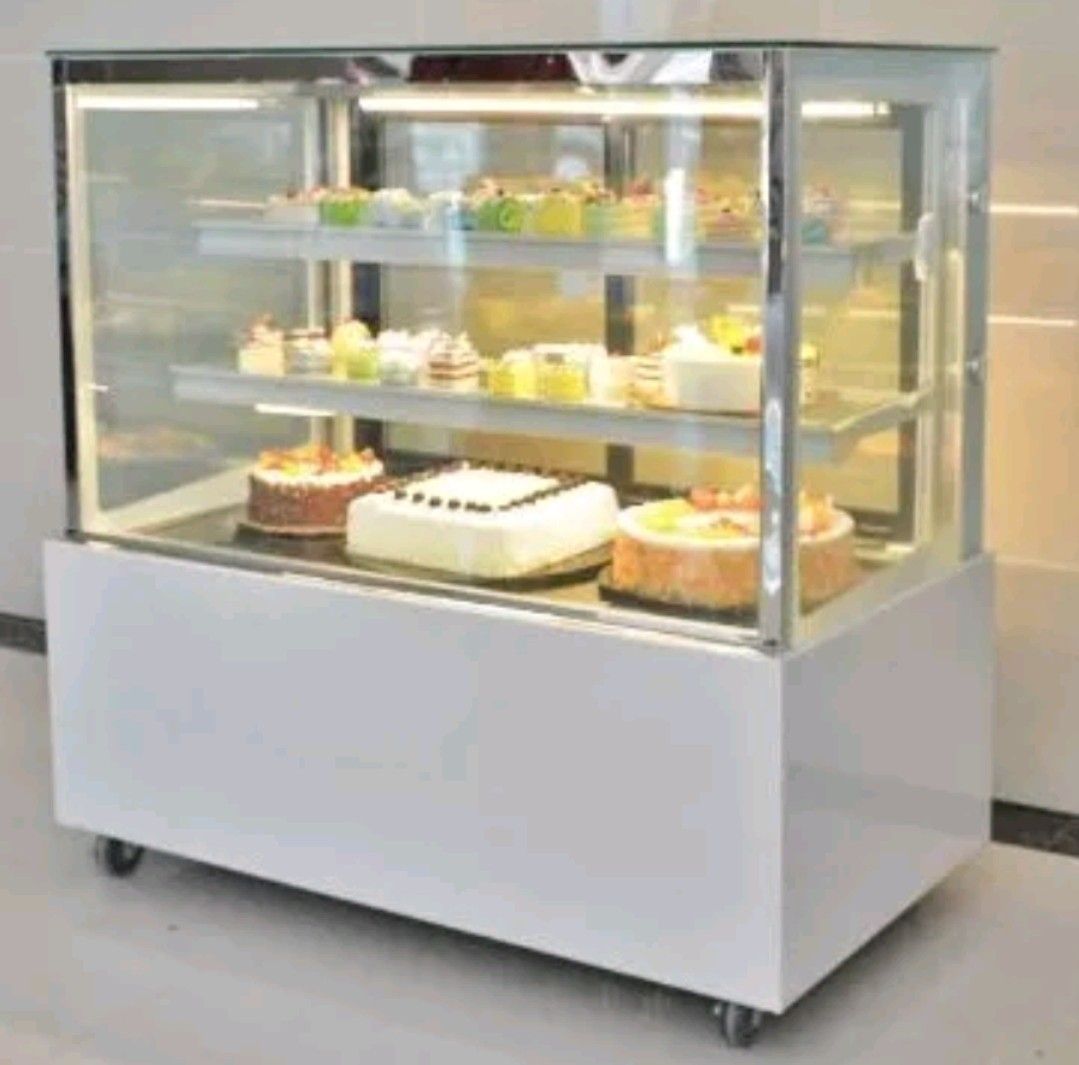 Cake Display Chiller 4Ft (Cheap!!), TV & Home Appliances, Kitchen