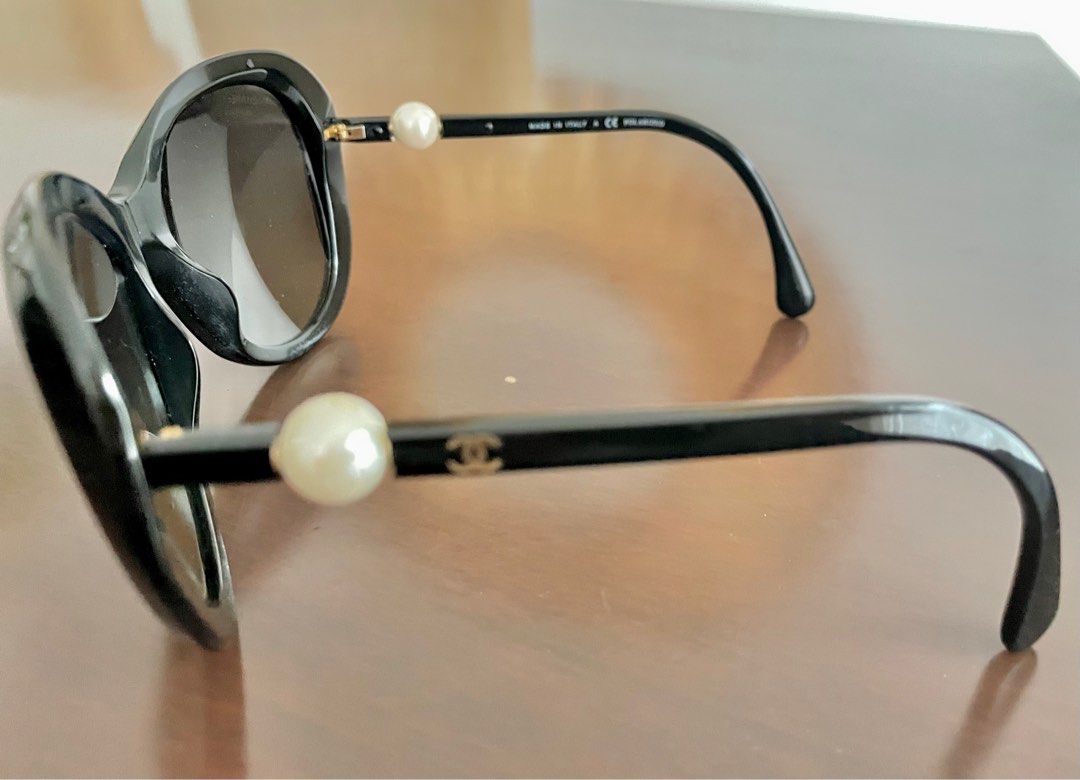Chanel sunglasses store pearl on side