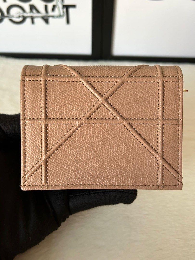 Christian Diorama Compact Wallet (Category: Luxury Bags & Wallets) located in Manila. Submitted by bagislifeshop (Listing ID 1227326416, Image 3). Description: ▪️Christian Diorama Compact Wallet▪️ ☑️Available in Pampanga ✅Condition: 9.5/10 ✅Material: Grained calf leather ✅Colour: Rose des vents ✅Inclusions: Dustbag .
