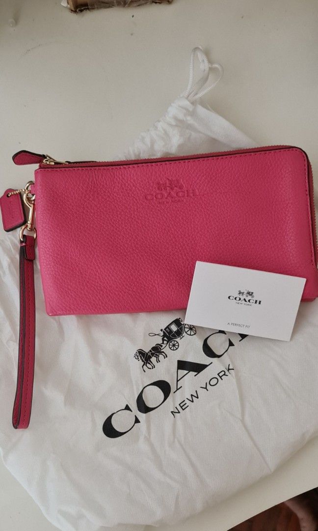 Coach clutch outlet pink