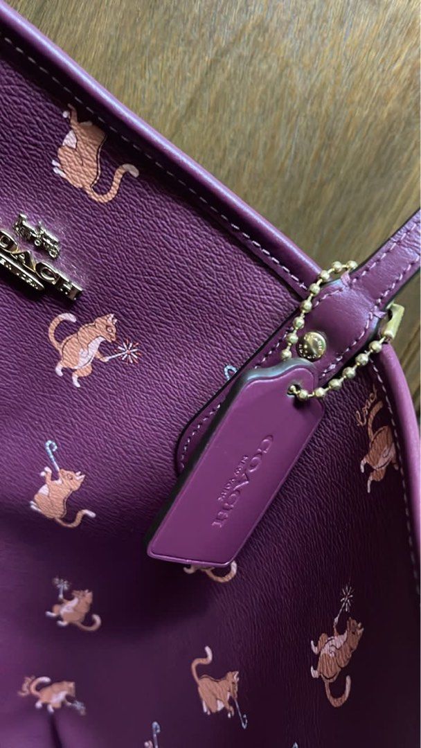 Coach Tote Bag Inside Out design