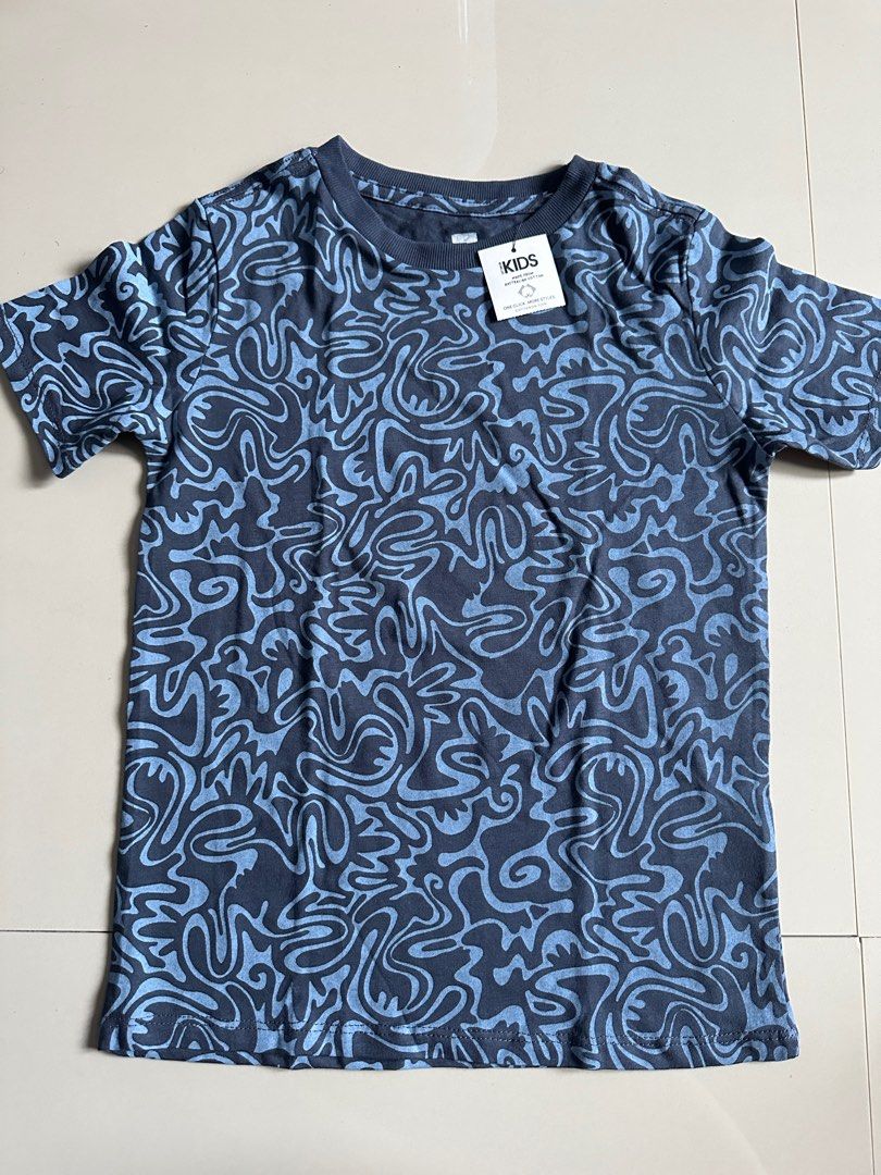 Cotton On shirt size 7 (Category: Babies & Kids Fashion) located in Cavite. Submitted by chai.m (Listing ID 1227276659, Image 1). Description: .