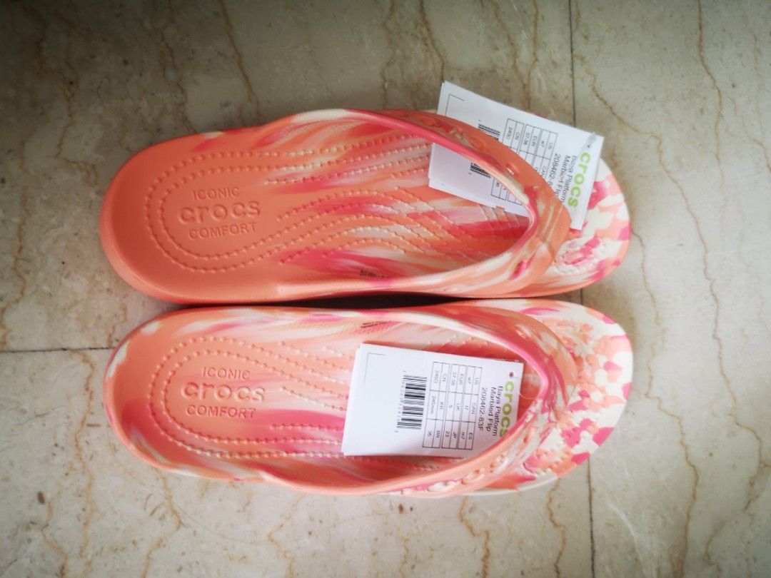Red croc flip flops new arrivals
