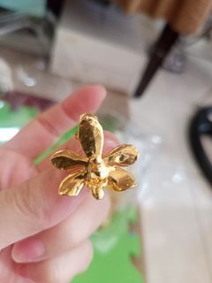 Cute flower brooch from canada