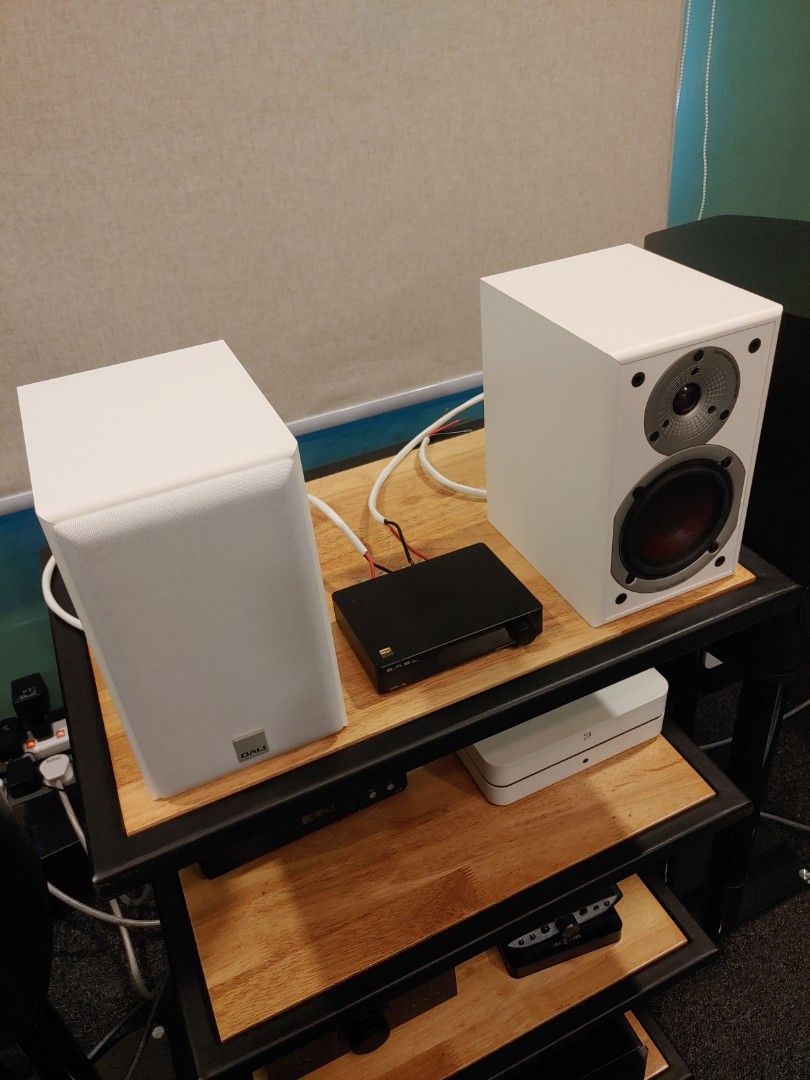 Dali Spektor 1 Compact Bookshelf HiFi Speaker, Audio, Soundbars