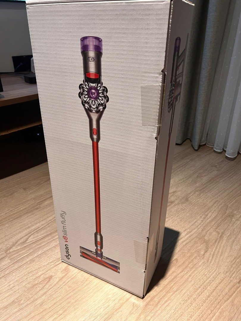 DYSON V8 CORDLESS VACUUM V8 SLIM FLUFFY RED, TV & Home Appliances