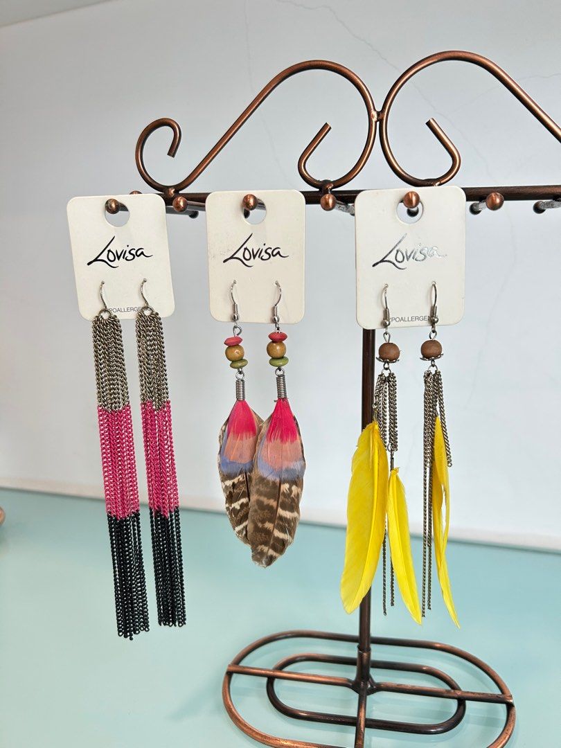 Earring bundle (Category: Earrings) located in Petaling Jaya. Submitted by mycloset_9 (Listing ID 1227269199, Image 1). Description: Some are brand new and some are lightly used! Pick a few earrings and nego your price with me :) eg: 3 for RM30.