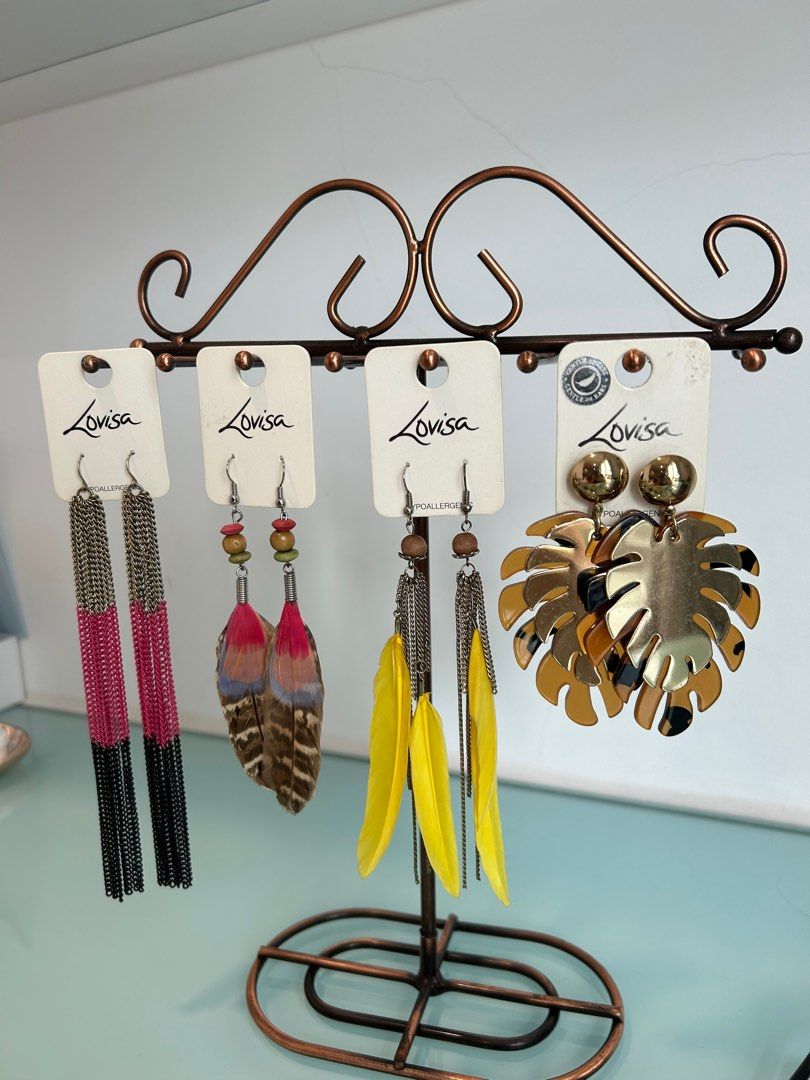 Earring bundle (Category: Earrings) located in Petaling Jaya. Submitted by mycloset_9 (Listing ID 1227269199, Image 2). Description: Some are brand new and some are lightly used! Pick a few earrings and nego your price with me :) eg: 3 for RM30.