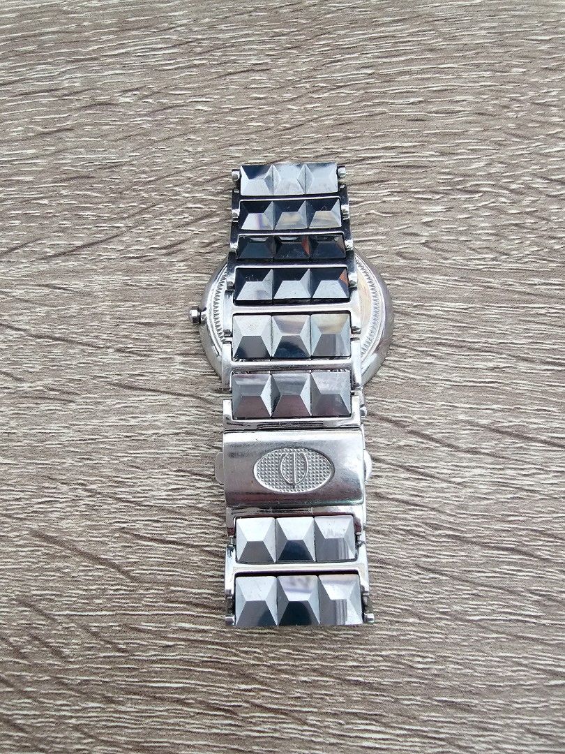 ESSENCE Tungsten Sapphire Stainless Steel Watch on Carousell
