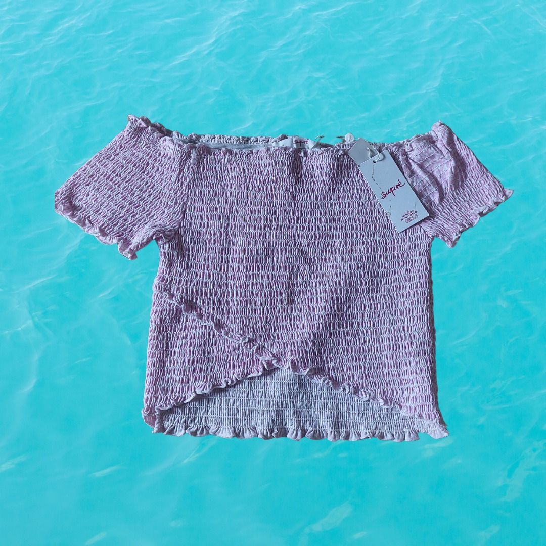 Fitted Pink Crop Top Lettuce style Off shoulder (Category: Shirts) located in Bulacan. Submitted by eychem (Listing ID 1227277456, Image 1). Description: Brand new! pink in actual.