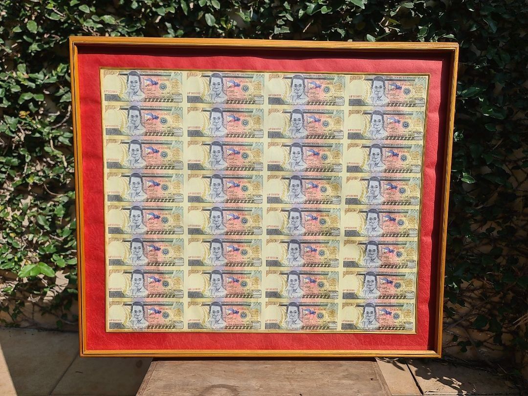 Framed - P500 specimen banknotes (Category: Currency) located in Makati City. Submitted by harvesting_game (Listing ID 1227253669, Image 1). Description: Beautifully Framed see-thru panel. P500 specimen bank notes. A great conversation piece. Perfect for the Study area.. enjoy!.