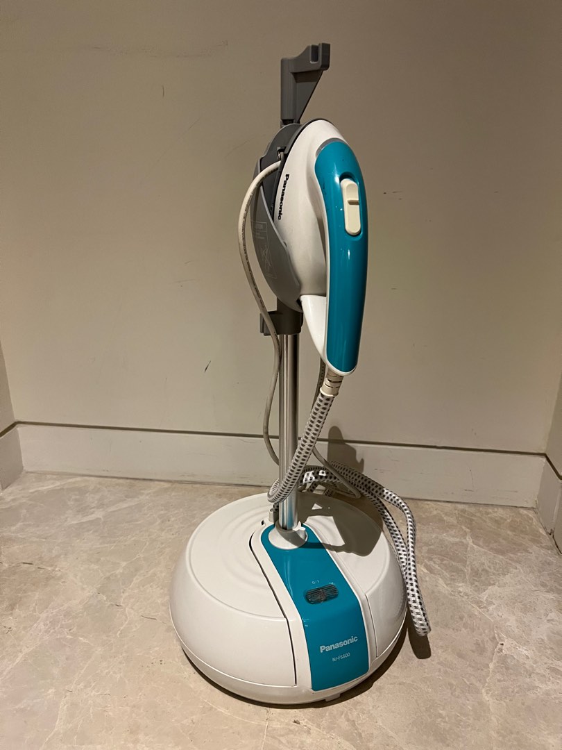 Garment Steamer, TV & Home Appliances, Irons & Steamers on Carousell