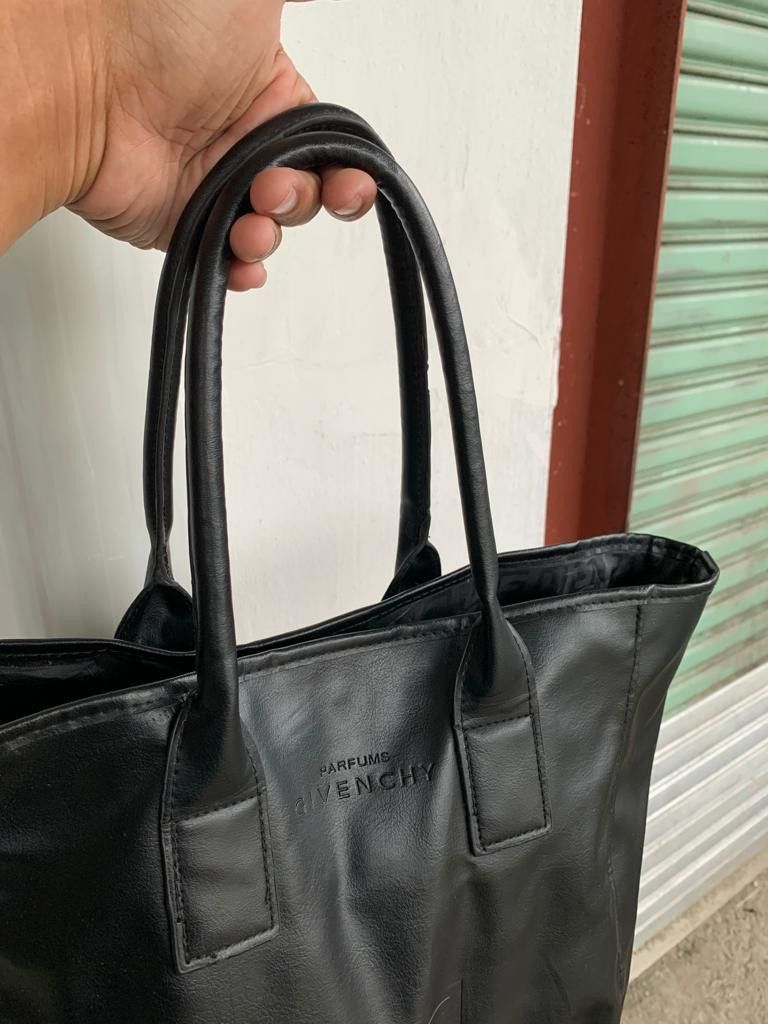 Givenchy parfums black tote bag outlet