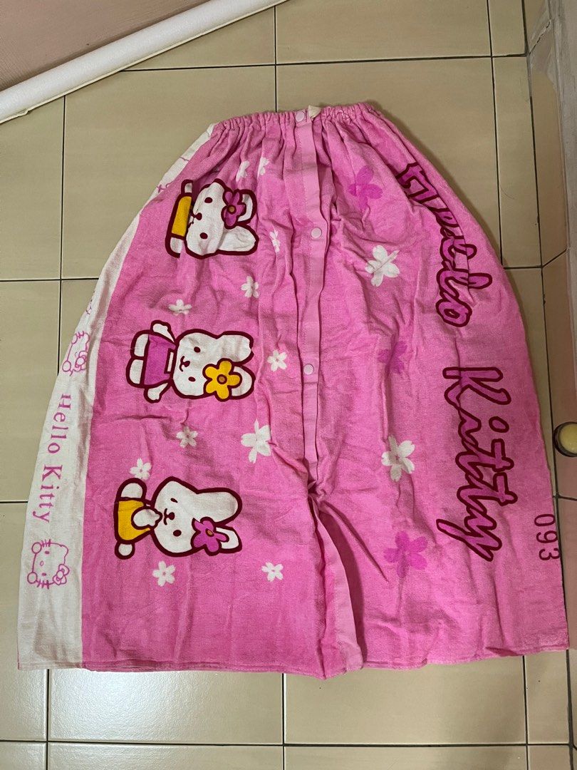 Hello kitty bath towel, Babies & Kids, Bathing & Changing, Bathtub ...