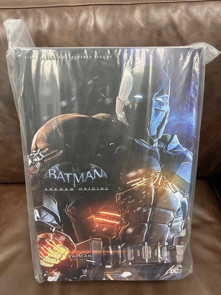 Batman XE Suit VGM52, Figurine Hot Toys