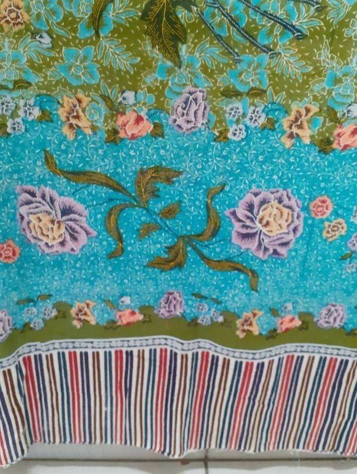 Kain batik Jogja, Serba Serbi, Others di Carousell