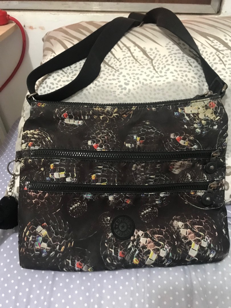 Kipling sling bag authentic, Women's Fashion, Bags & Wallets, Shoulder ...