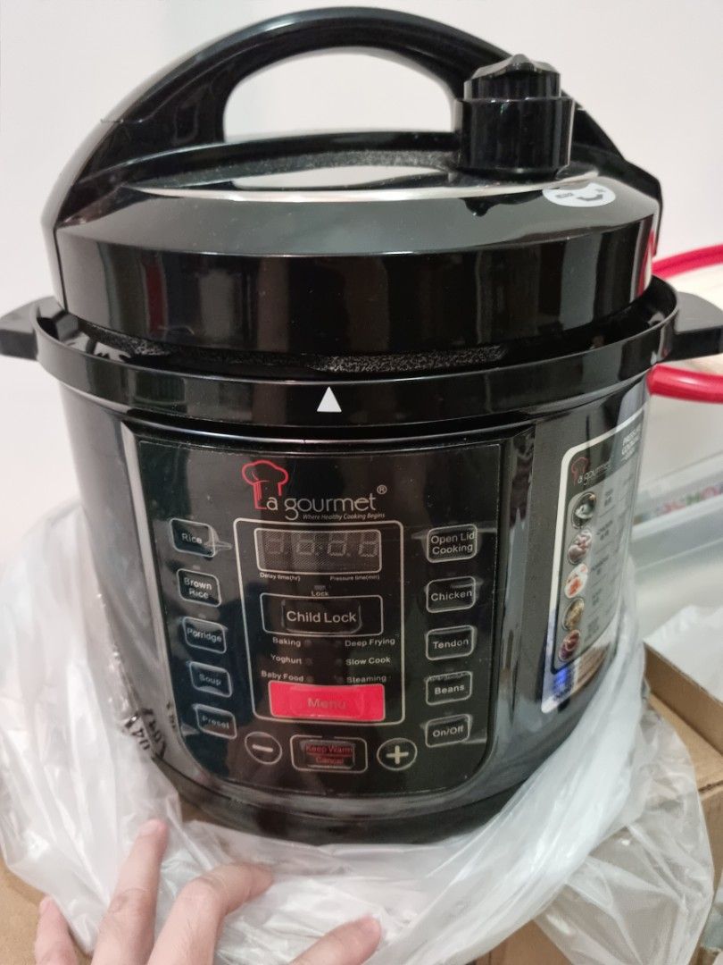 La Gourmet Pressure cooker, TV & Home Appliances, Kitchen Appliances