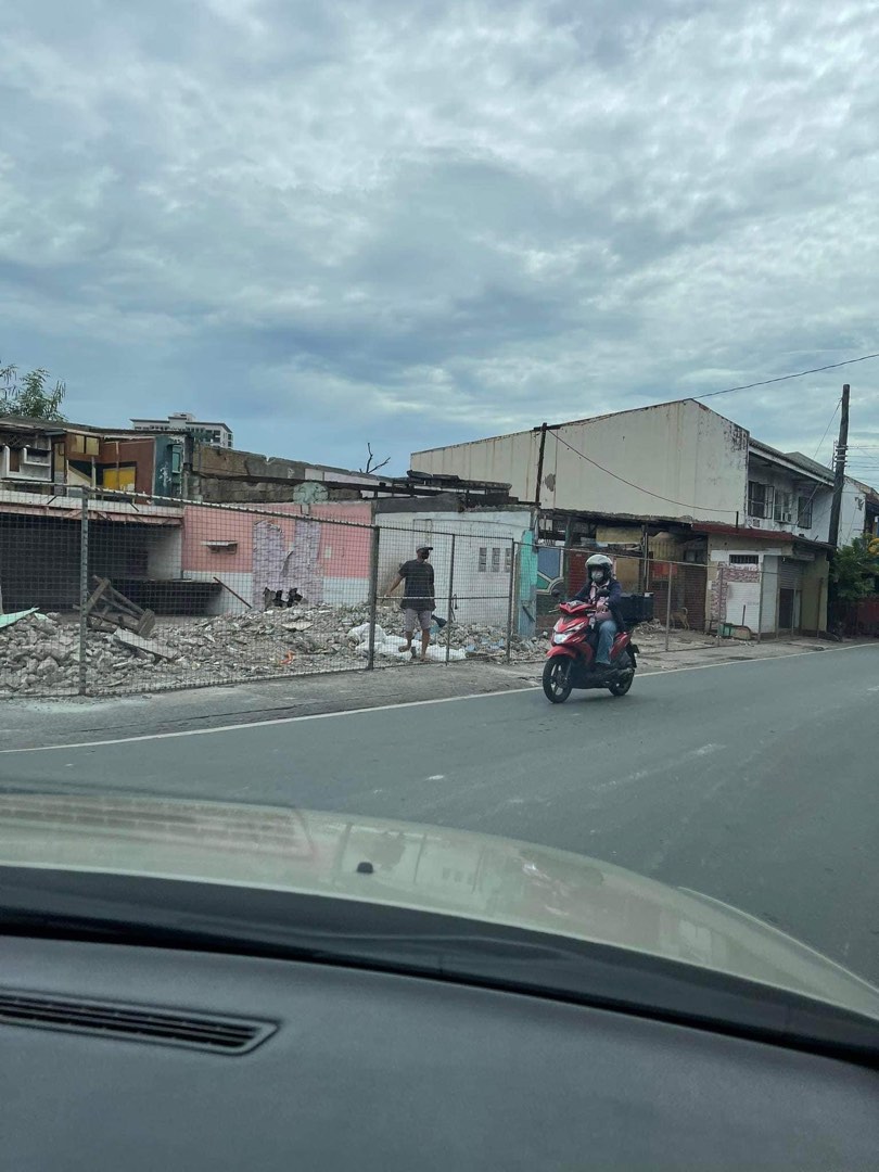 LAS PINAS ALMANZA UNO COMMERCIAL CORNER LOT on Carousell