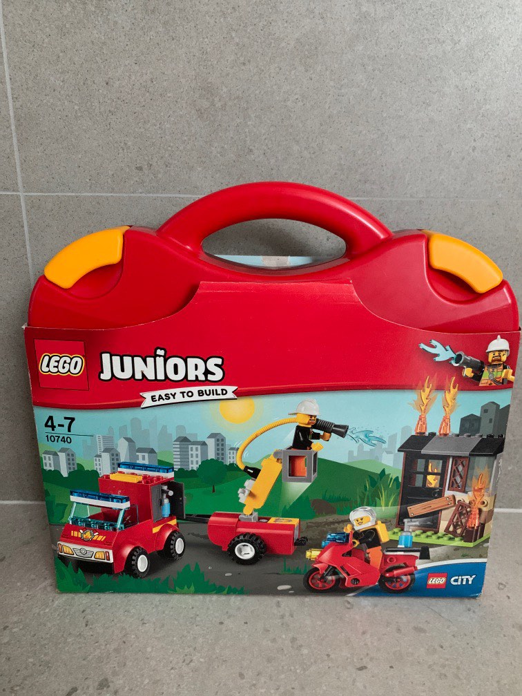 Lego junior hot sale fire station