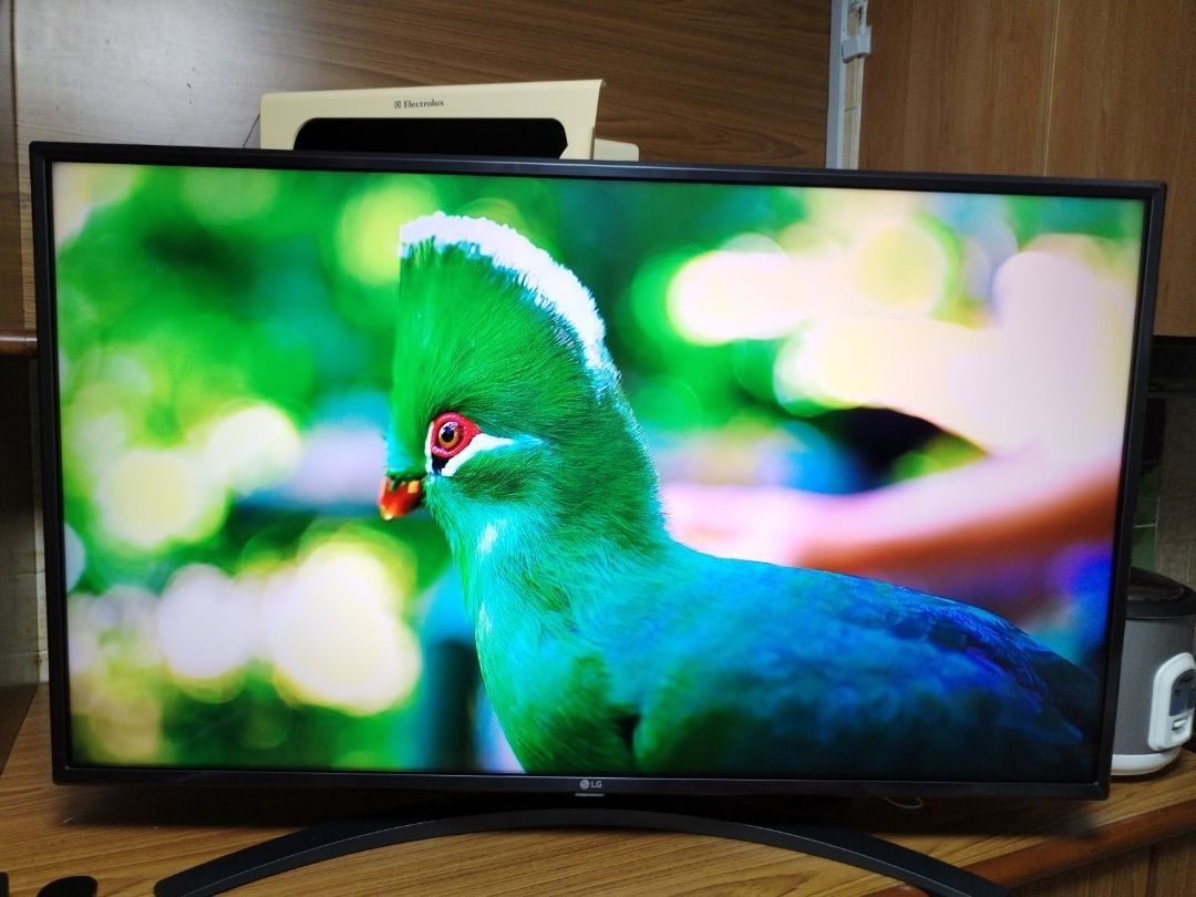 LG Smart TV 4k 43 inch, TV & Home Appliances, TV & Entertainment, TV on