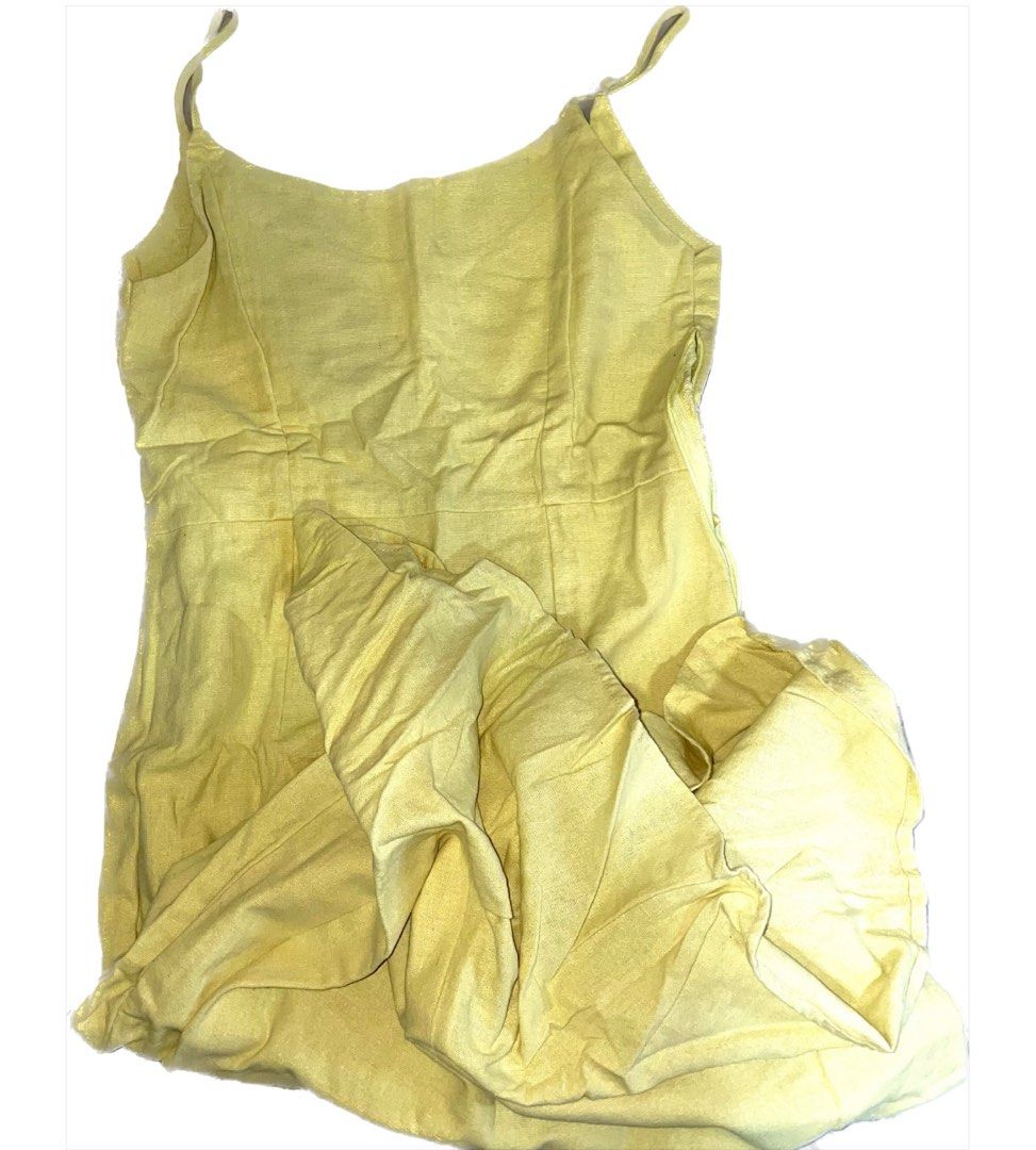 Linen Summer Midi-Maxi Dress (Category: Dresses) located in Makati City. Submitted by bilzer (Listing ID 1227315500, Image 1). Description: From Numad Clothing Super thickkkk linen, so nice 🥹 Seamless side zip Yellow/Pale Yellow Fit and flare style No flaws, just needs ironing lol See last pic for when worn Negotiable for sure buyers!!!!!!.