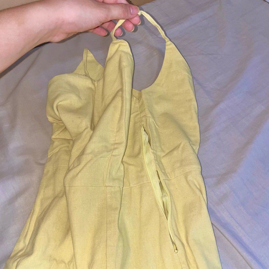 Linen Summer Midi-Maxi Dress (Category: Dresses) located in Makati City. Submitted by bilzer (Listing ID 1227315500, Image 3). Description: From Numad Clothing Super thickkkk linen, so nice 🥹 Seamless side zip Yellow/Pale Yellow Fit and flare style No flaws, just needs ironing lol See last pic for when worn Negotiable for sure buyers!!!!!!.
