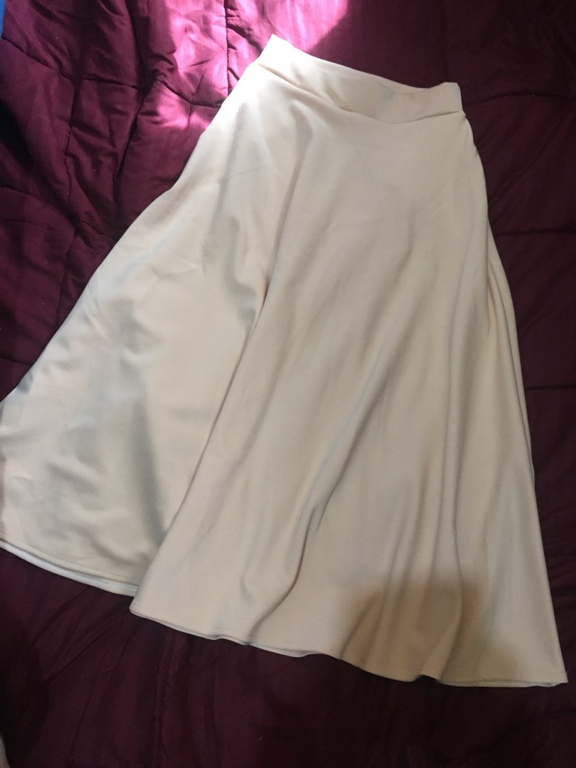 Super Flowy Long Ankle Skirts on Carousell