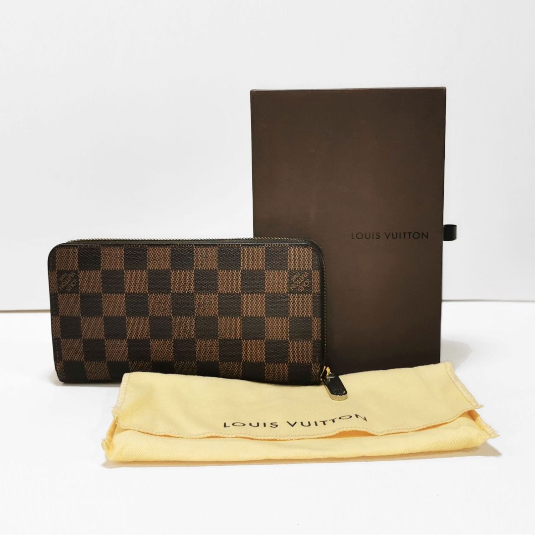 Louis Vuitton Trevi PM, Luxury, Bags & Wallets on Carousell
